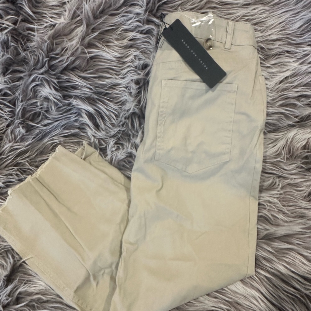 Elegant Beige Pencil Skirt